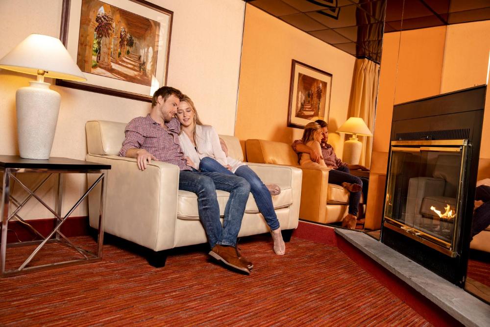Cupid's Suite interior